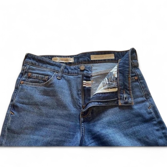 Pilcro and the Letterpress Women's 26 High Rise Flare Jeans Med Wash Distressed - Picture 6 of 7